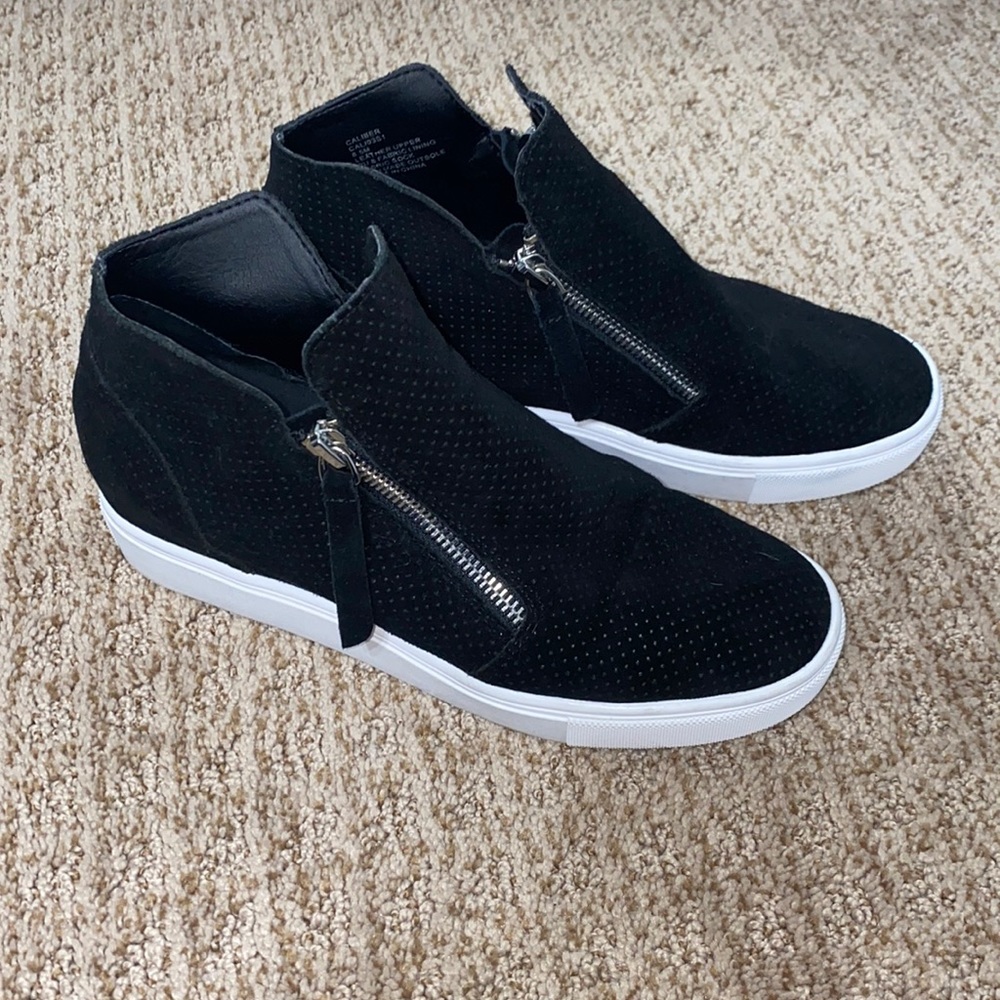 Steve Madden Women’s Black Wedgie Sneaker Size 8.5